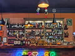 -SISTERS BAR RESTAURANT川意酒馆(嘉善老市H楼店)