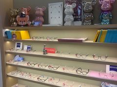 -三目眼镜·蔡司视觉合作店(青浦宝龙店)