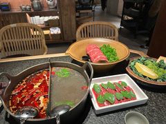 -三出山火锅(南京万象天地店)