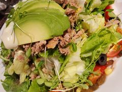 金枪鱼牛油果酸奶沙拉-Lets burger非常汉堡·环球风味(蓝色港湾店)
