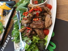 -Chom Cafe and Restaurant