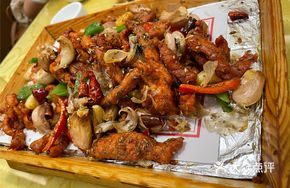 Braised Pork with Garlic and Plum Sauce