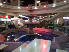 -亚龙湾亚泰商业街