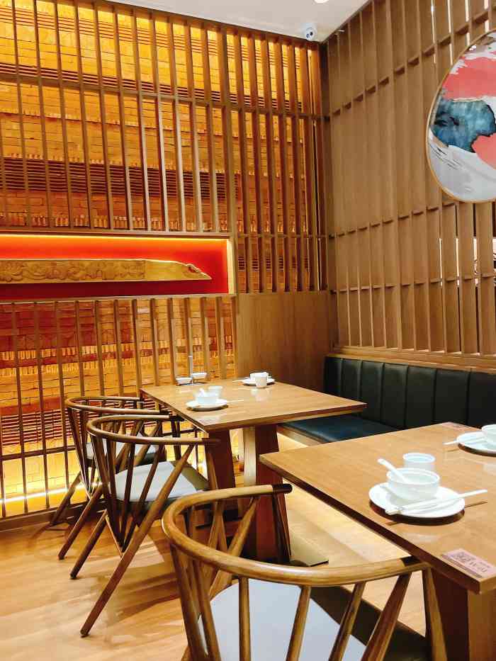 明婷小馆(太古里店)-"明婷是我一直不太欣赏得来的一家苍蝇馆子.