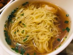 招牌鲜虾云吞面-新大咀港式茶餐厅(宝山万达店)
