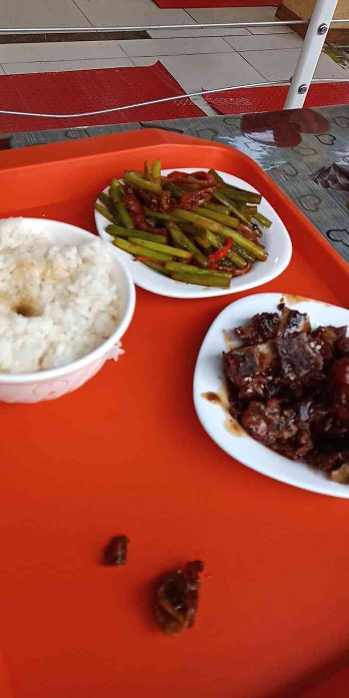 比苏克,新四方都贵太多.我还以为我在什么大cbd吃快餐呢.