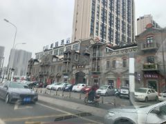 -川渝窈妹纸包鱼·齐齐哈尔烤肉