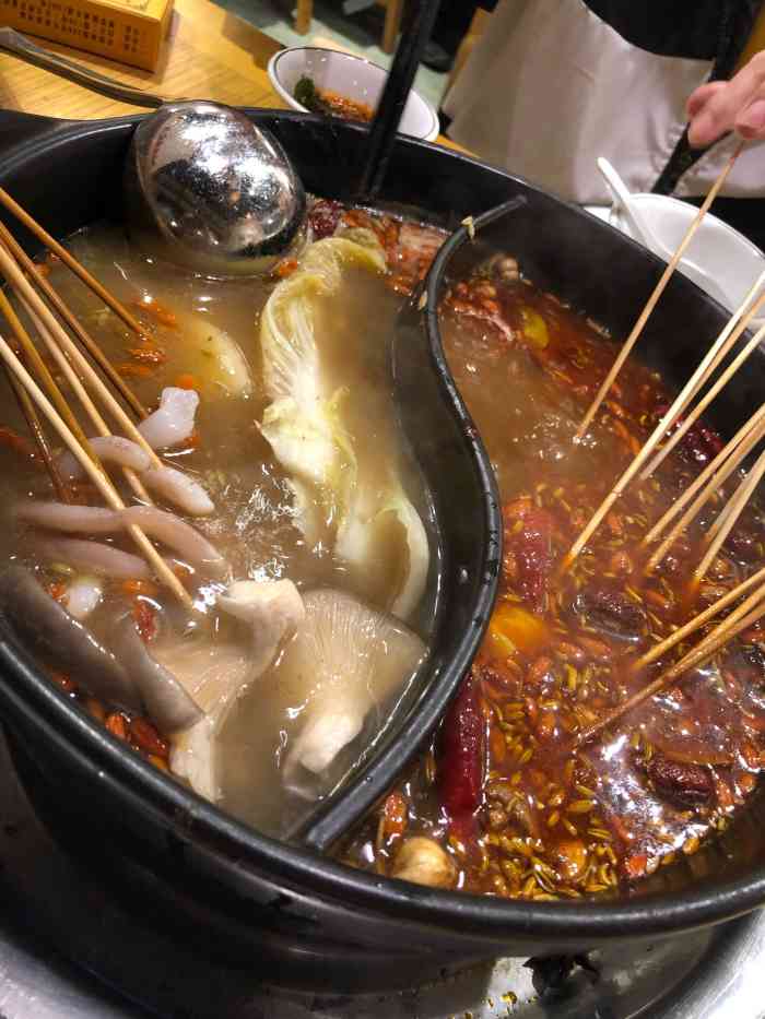 龙师兄砂锅串串香
