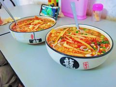 -忆螺巷螺蛳粉(步行街小巷店)