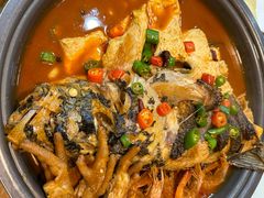 -新天明砂锅鱼头煲