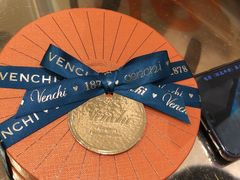 -VENCHI 闻绮(广州太古汇店)