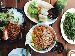 烤猪肉凉拌河粉-Le Chalet Dalat