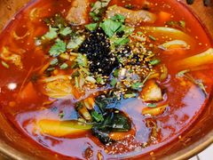 -成都你六姐·牛肉冒菜(上海环宇荟店)
