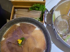 -左庭右院鲜牛肉火锅黑金店(陆家嘴中心店)