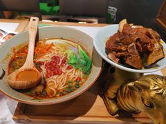 -百春原湖南牛肉粉(百联世纪店)