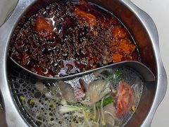 -岗上渣渣老火锅(两路口店)