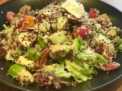 藜麦牛油果沙拉-麦田工坊(月湖店)
