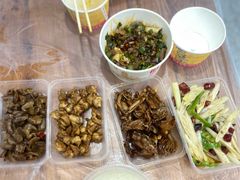 -蓝精灵饺子店