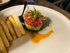 牛肉塔塔配牛油果黑橄榄酱-Solo(衡山路店)