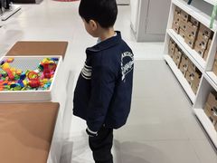-枫叶小镇奥特莱斯