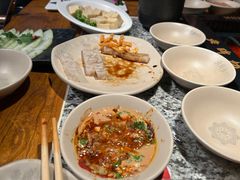 -老牌坊云南鱼豆花火锅(哈西万达店)