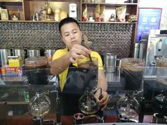 -侯臣咖啡文化村