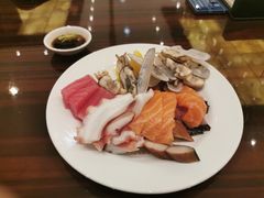 三文鱼刺身-北京希尔顿逸林酒店-逸轩西餐厅-自助餐厅