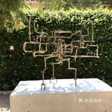 从佛罗伦萨坐火车去威尼斯，经过一座很长的海上大桥抵达