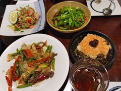 酸木瓜炒牛肉-紫滇源云南生态菜(丹凤街店)