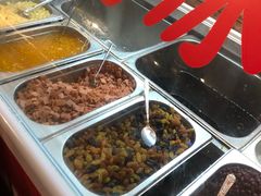 -爆炸头阿姨小四川正宗川味小吃(无任何分店)