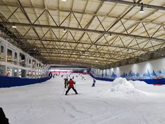 -乔波室内滑雪场