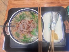 招牌生烫牛肉米线-云阿蛮云南生烫牛肉米线(奉贤路店)