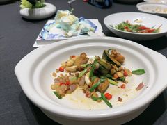 -艳阳天民俗村(公园路店)