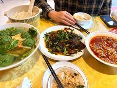 -柏合黄记豆腐皮饭店