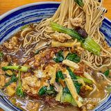 沾着汤吃的小笼包⁉️杭州首家松毛汤包🔥一口一个好吃哭我叻[流泪]