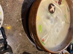 -三人行骨头王火锅(长寿店)
