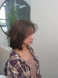 -首脑美发沙龙