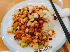 -伊京轩兰州牛肉面(闹市口店)