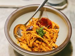 敲糖棒棒鸡-辛香汇·现炒川菜(淮海路百盛店)