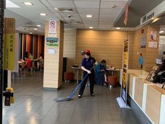 -麦当劳(乳山路店)