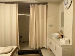 -悦芳庭美肤美体品牌集合店