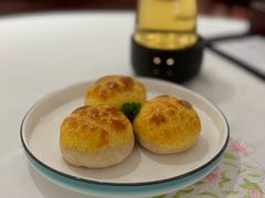 酥皮叉烧包-白天鹅宾馆-玉堂春暖餐厅