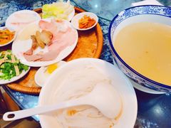 -桥香园云南过桥米线(金马碧鸡店)