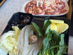 -一席地·本地鸡窝·杭帮鸡火锅(萧山银隆百货店)