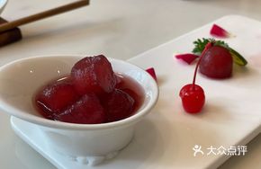 Winter Melon with Grapes