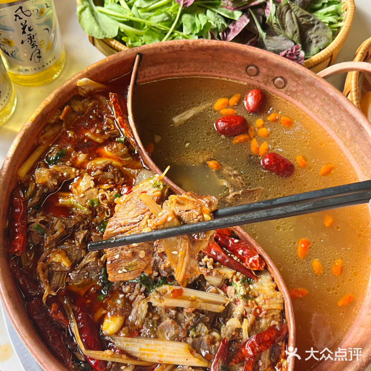 把整座云南花园搬进魔都的深夜食堂😫😫
