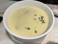 蛤蜊汤-蜜桃花开·中西融合菜E&W(南长街店)