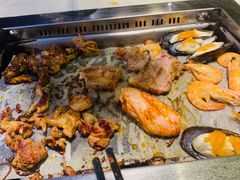 -爱客得牛排海鲜烤肉·火锅自助(春熙路黑金好店)