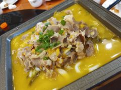 酸汤肥牛-外婆船宴餐厅·外婆喊你回家吃饭