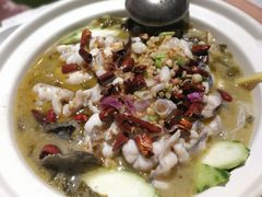 酸菜鸭嘴鱼-漓江又一軒·广西菜·桂林米粉(梅林店)